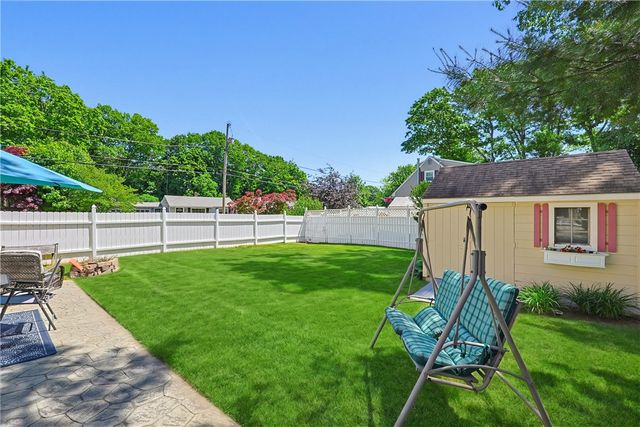 25 Hunter Drive, Cumberland, RI 02864
