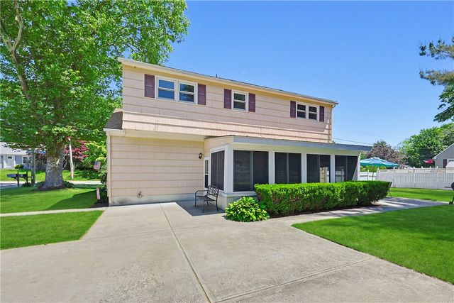 25 Hunter Drive, Cumberland, RI 02864