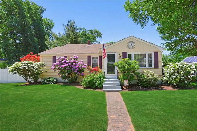 25 Hunter Drive, Cumberland, RI 02864
