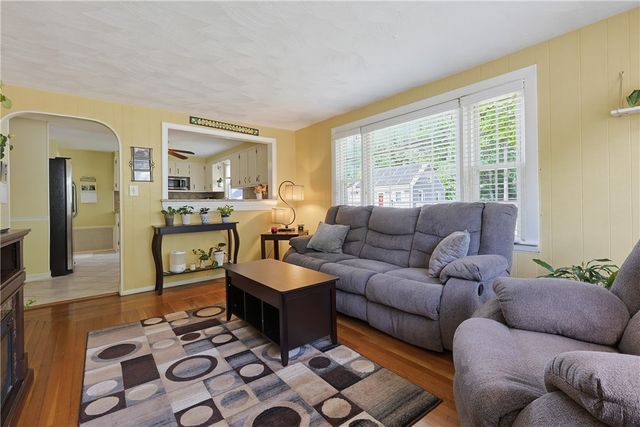 25 Hunter Drive, Cumberland, RI 02864