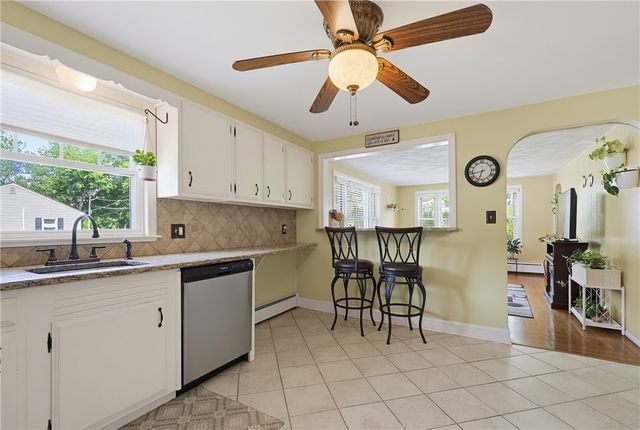 25 Hunter Drive, Cumberland, RI 02864