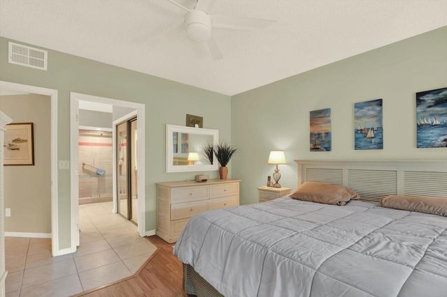 14880 SHIPWATCH TRACE 1912, Largo, FL 33774