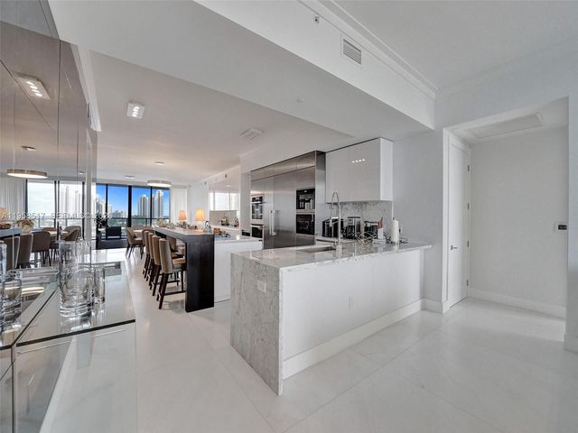 5500 Island Estates Dr 802, Aventura, FL 33160