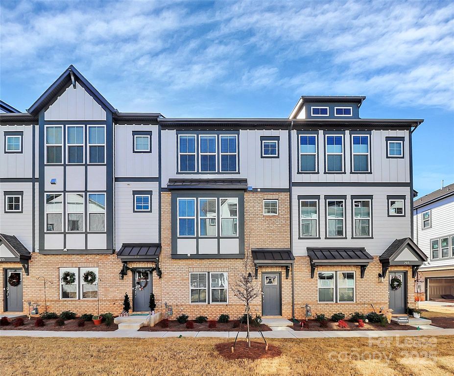 707 Hoke Lane, Davidson, NC 28036