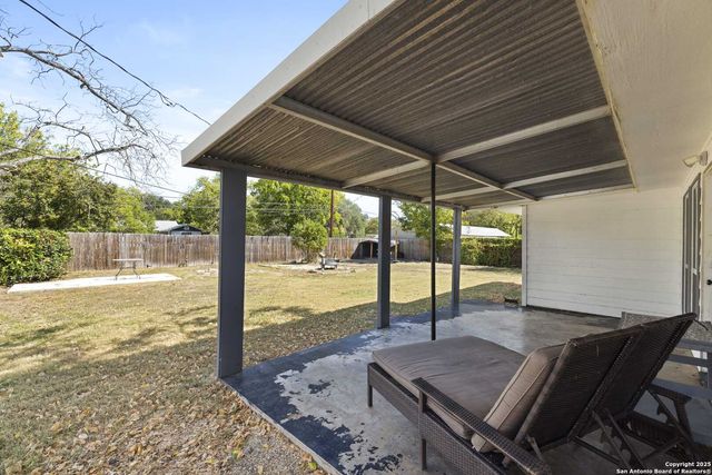 512 Ruth St, Kerrville, TX 78028