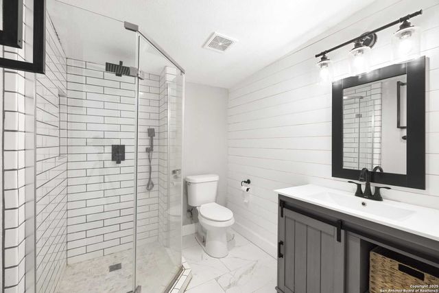 512 Ruth St, Kerrville, TX 78028