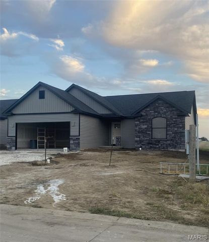 916 Brianna Court, Jerseyville, IL 62052