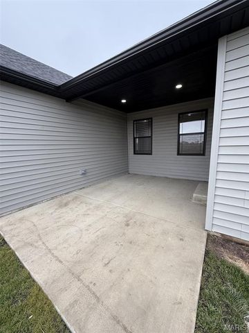 916 Brianna Court, Jerseyville, IL 62052