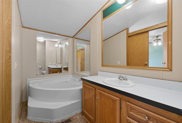128 Hill Top Lane, Huntsville, TX 77320