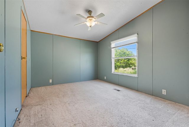 128 Hill Top Lane, Huntsville, TX 77320