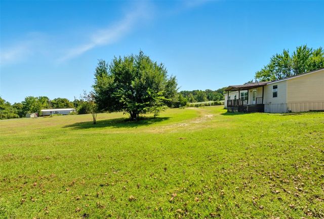 128 Hill Top Lane, Huntsville, TX 77320
