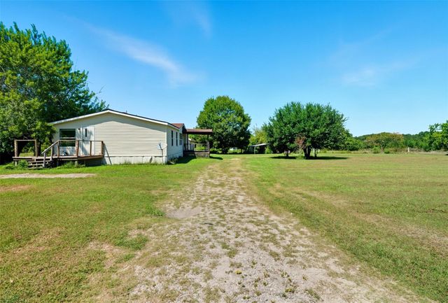128 Hill Top Lane, Huntsville, TX 77320
