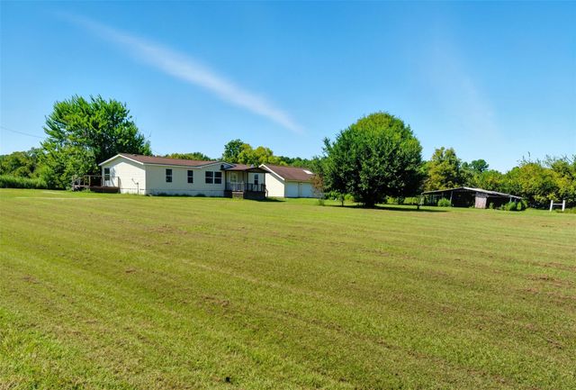 128 Hill Top Lane, Huntsville, TX 77320