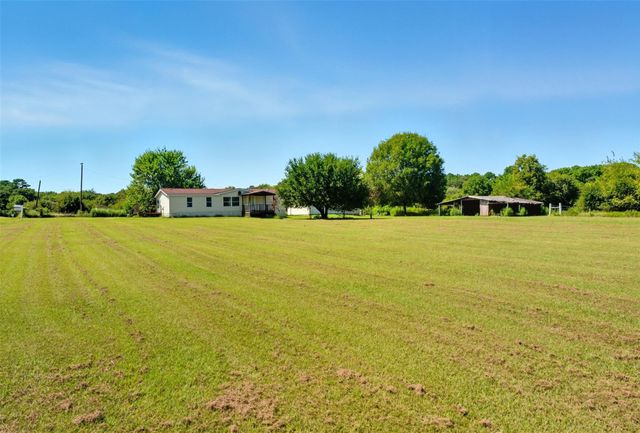128 Hill Top Lane, Huntsville, TX 77320