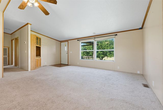 128 Hill Top Lane, Huntsville, TX 77320
