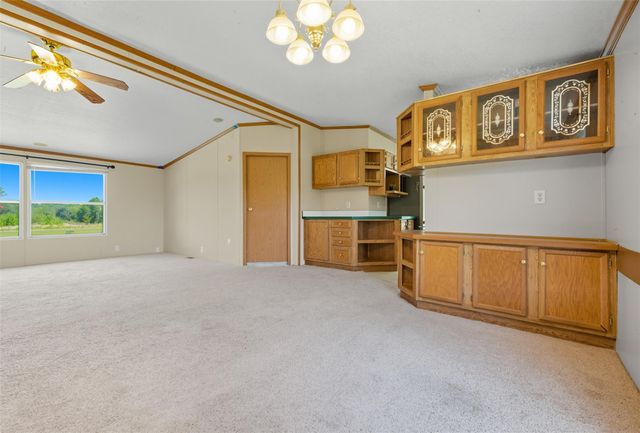 128 Hill Top Lane, Huntsville, TX 77320