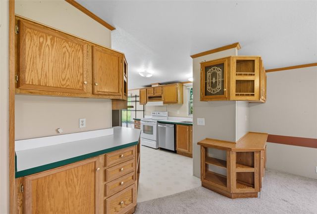 128 Hill Top Lane, Huntsville, TX 77320