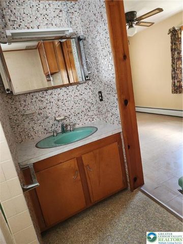 230 Blaine Street, East Bangor Boro, PA 18013
