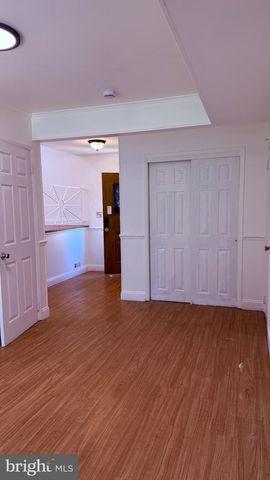 24 VISTA RD, Hamilton, NJ 08690