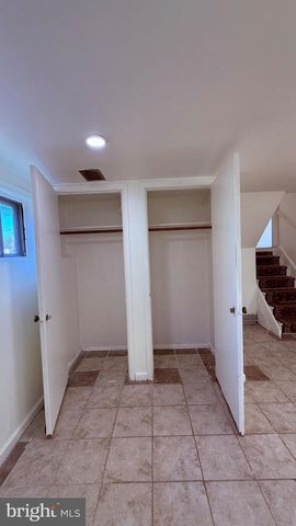 24 VISTA RD, Hamilton, NJ 08690