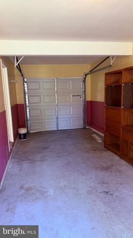 24 VISTA RD, Hamilton, NJ 08690
