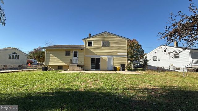24 VISTA RD, Hamilton, NJ 08690