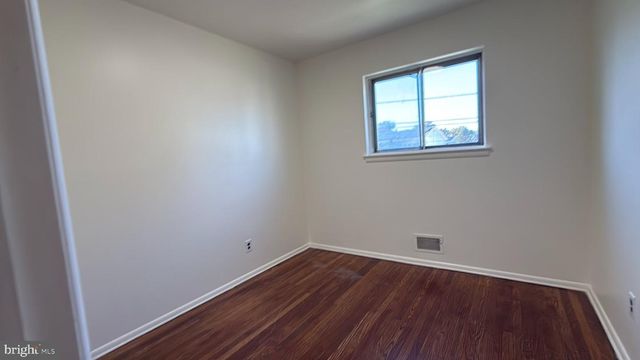 24 VISTA RD, Hamilton, NJ 08690