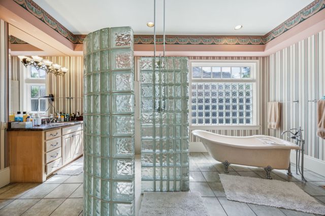 6707 Meadow Road, Dallas, TX 75230