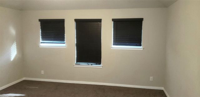 8723 W Crescent Lake Circle, Baytown, TX 77521