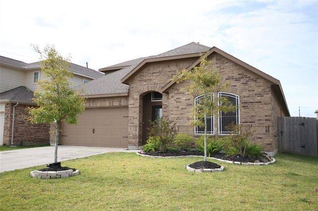 8723 W Crescent Lake Circle, Baytown, TX 77521