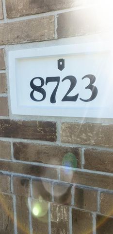 8723 W Crescent Lake Circle, Baytown, TX 77521