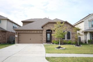 8723 W Crescent Lake Circle, Baytown, TX 77521