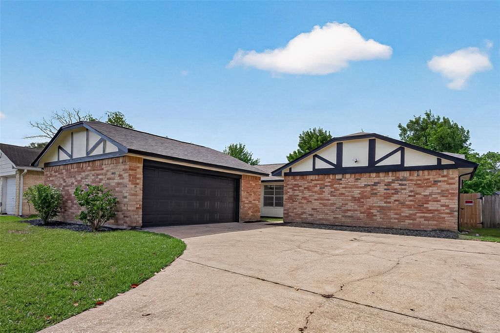 15718 Wingdale Drive, Houston, TX 77082