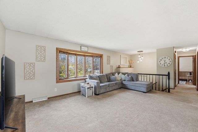 819 Johnson St, Anoka, MN 55303