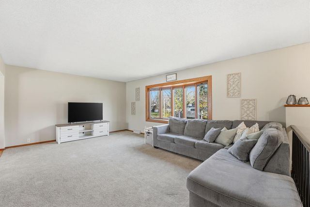 819 Johnson St, Anoka, MN 55303