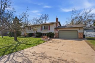 819 Johnson St, Anoka, MN 55303