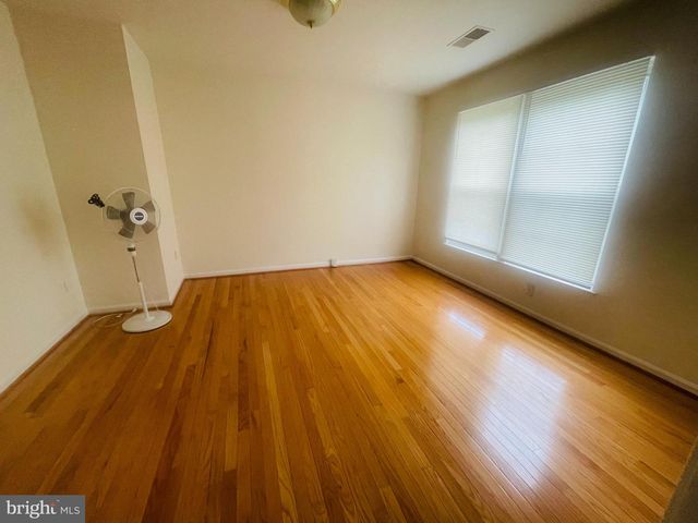 6226 BATTALION ST, Centreville, VA 20121