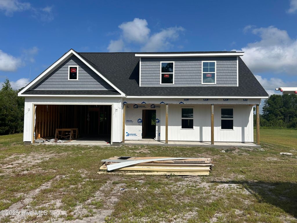 77 Sandy Lane, Hampstead, NC 28443