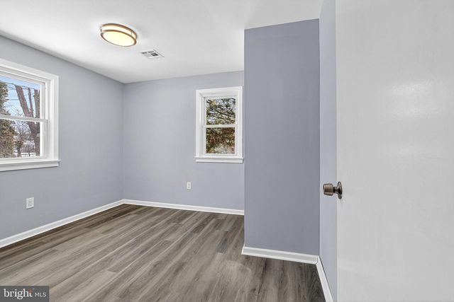 5 CHARLES AVE, Blackwood, NJ 08012