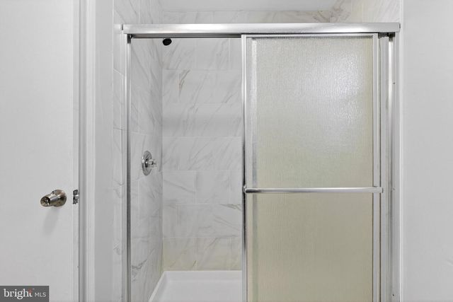 5 CHARLES AVE, Blackwood, NJ 08012