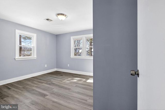 5 CHARLES AVE, Blackwood, NJ 08012