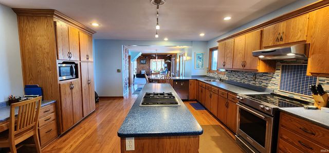 420 EMS W17 Lane, North Webster, IN 46555