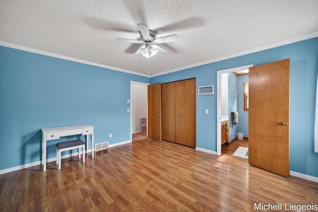 3325 S Riverwood Drive, Twin Lake, MI 49457