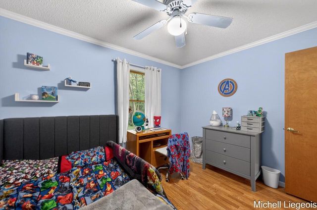 3325 S Riverwood Drive, Twin Lake, MI 49457