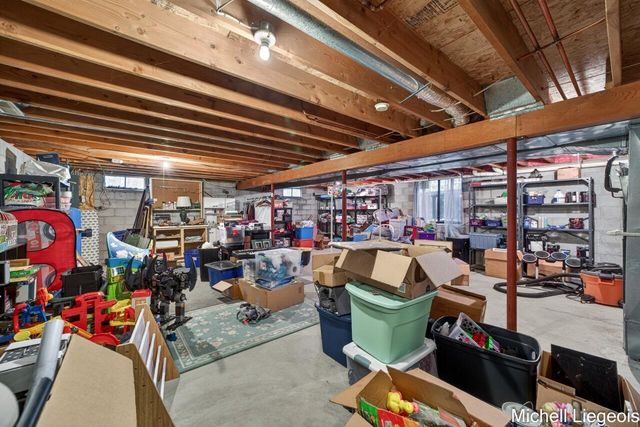 3325 S Riverwood Drive, Twin Lake, MI 49457