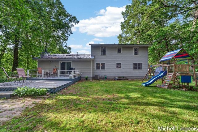 3325 S Riverwood Drive, Twin Lake, MI 49457