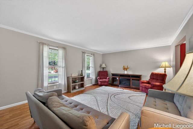 3325 S Riverwood Drive, Twin Lake, MI 49457