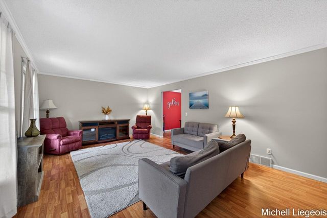 3325 S Riverwood Drive, Twin Lake, MI 49457