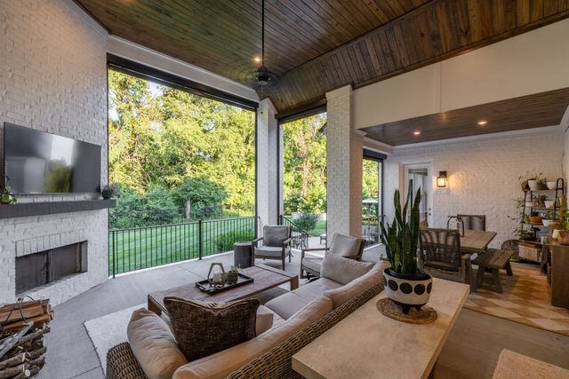 1878 Traditions Cir, Brentwood, TN 37027