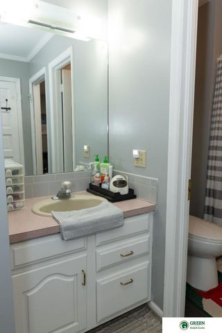 901 N Platte Avenue, York, NE 68467